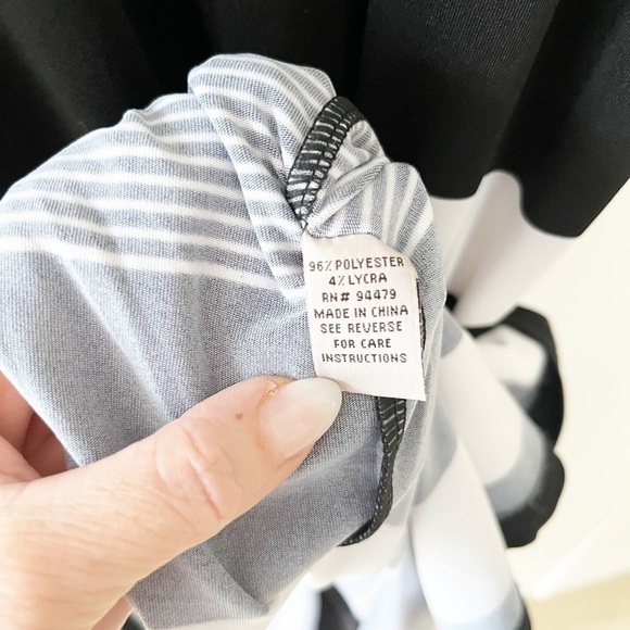 Comfy striped dress with slight racer back - Picture 2 of 6